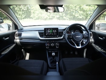 Used Kia Stonic 2021 for sale - 75831744: Photo