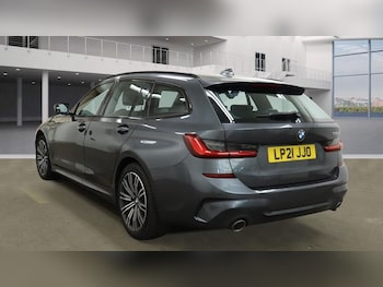Used BMW 3 Series 2021 for sale - 75716198: Photo