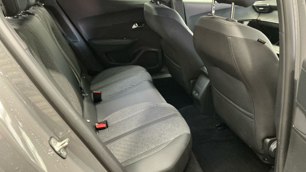 Used Peugeot 2008 2023 for sale - 78030387: Photo 8