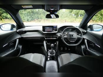 Used Peugeot 2008 2024 for sale - 79598347: Photo