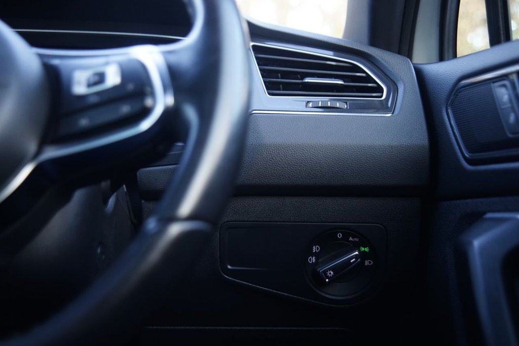 Used Volkswagen Tiguan 2018 for sale - 76590973: Photo 16