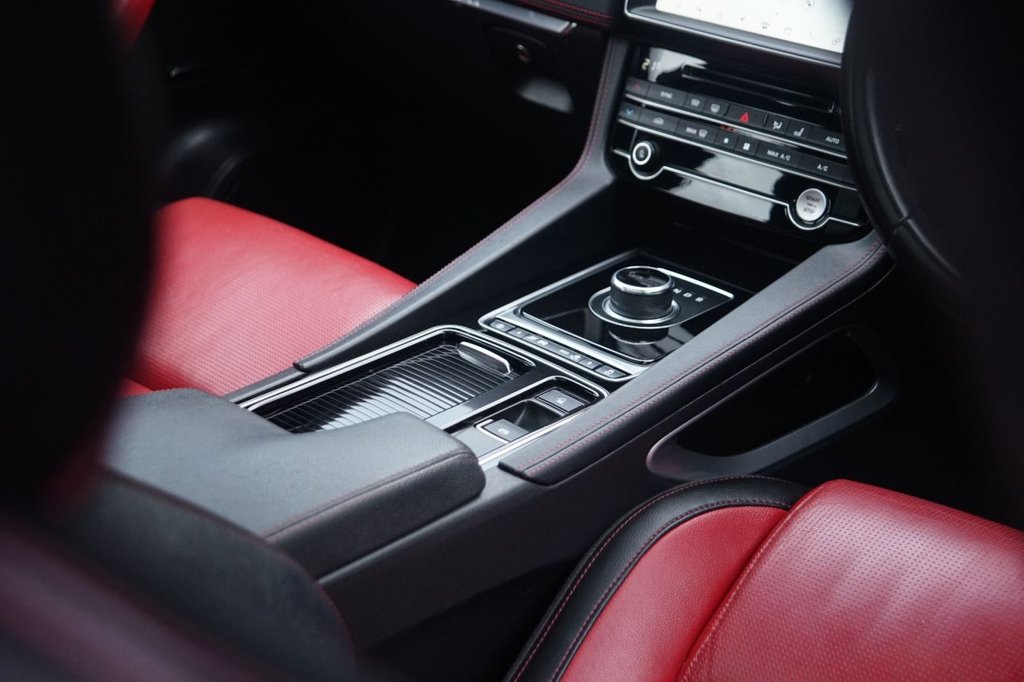 Used Jaguar F-Pace 2019 for sale - 75912270: Photo 21
