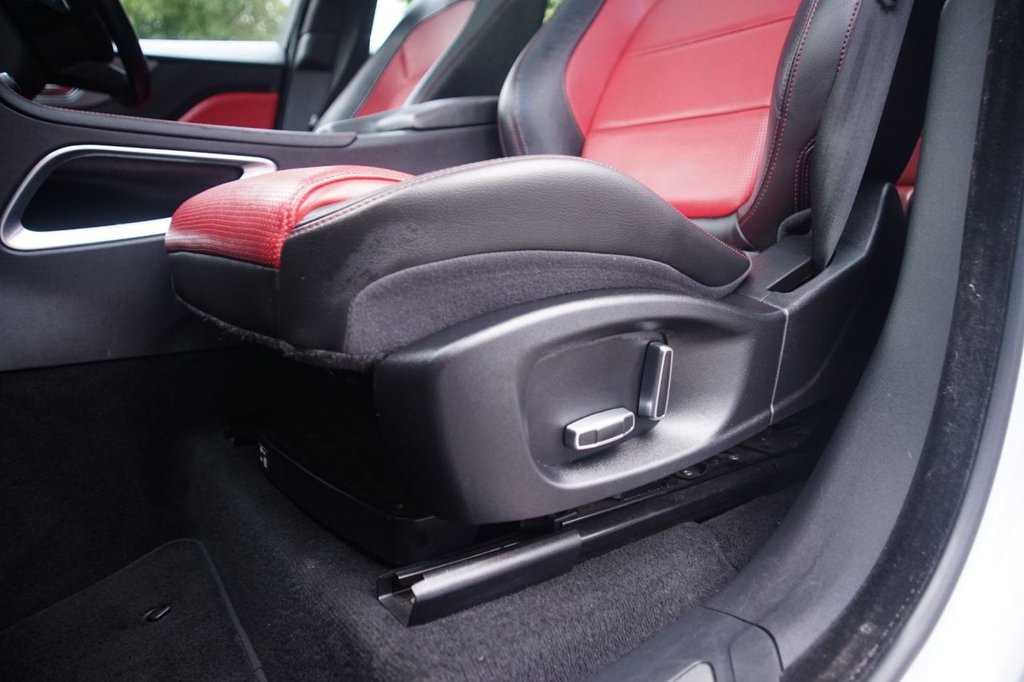 Used Jaguar F-Pace 2019 for sale - 75912270: Photo 24