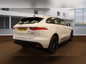 Used Jaguar F-Pace 2019 for sale - 75912270: Photo
