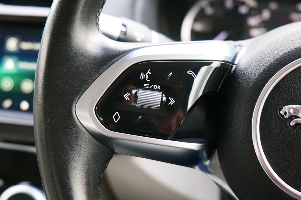 Used Jaguar XE 2019 for sale - 77879353: Photo 11