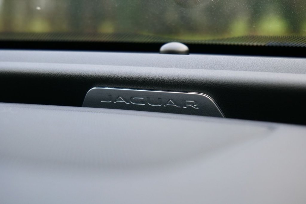 Used Jaguar XE 2019 for sale - 77879353: Photo 15