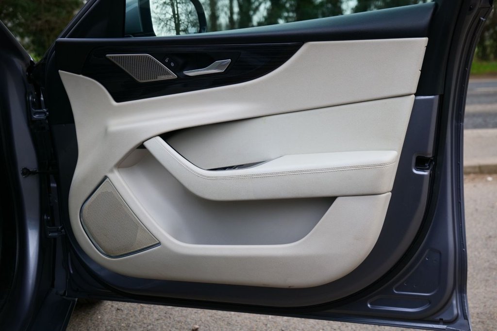 Used Jaguar XE 2019 for sale - 77879353: Photo 28