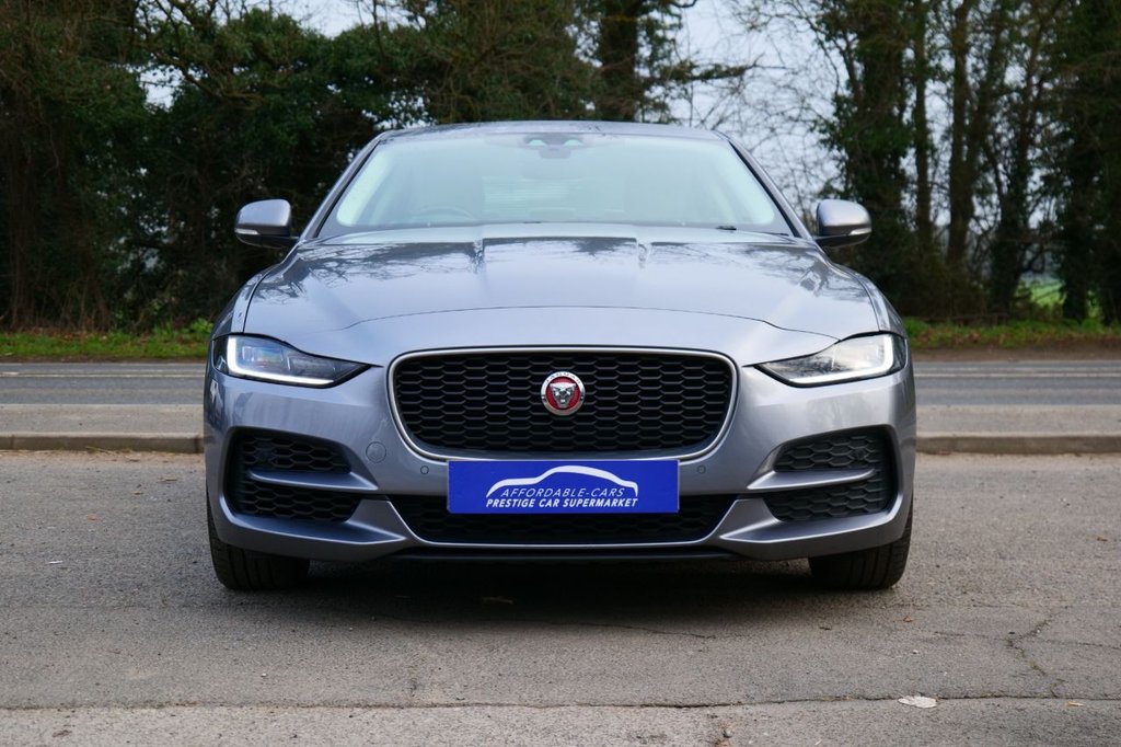 Used Jaguar XE 2019 for sale - 77879353: Photo 4