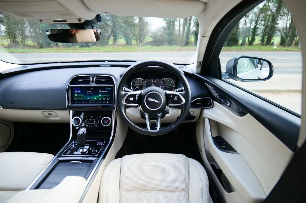 Used Jaguar XE 2019 for sale - 77879353: Photo 9