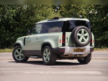 Used Land Rover Defender 2023 for sale - 75596820: Photo