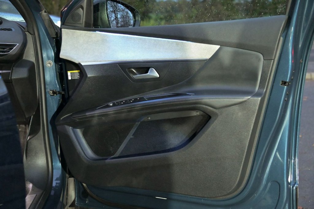 Used Peugeot 3008 2021 for sale - 76386277: Photo 27