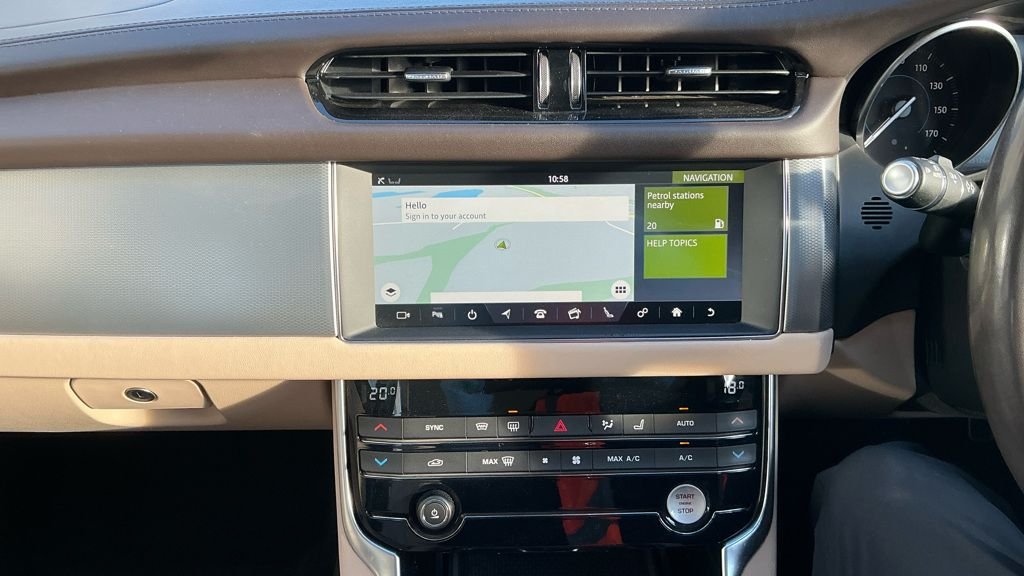 Used Jaguar XF 2018 for sale - 76923830: Photo 10