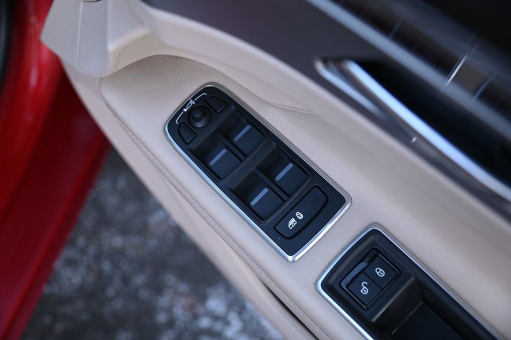 Used Jaguar XF 2018 for sale - 76923830: Photo 25