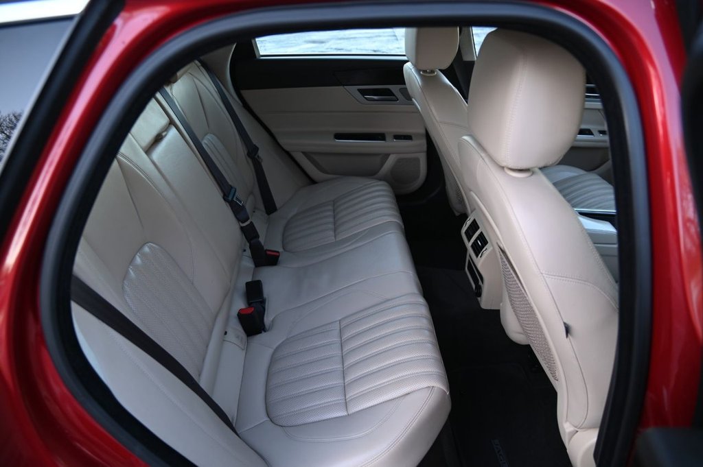 Used Jaguar XF 2018 for sale - 76923830: Photo 31