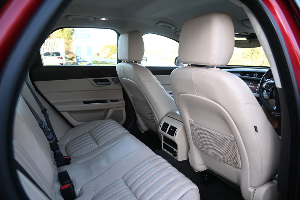Used Jaguar XF 2018 for sale - 76923830: Photo 32