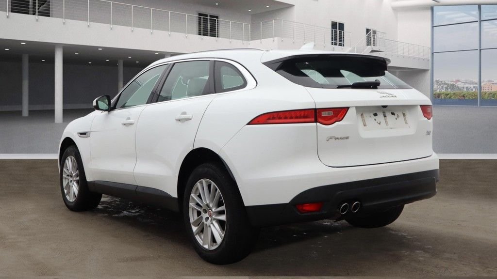 Used Jaguar F-Pace 2017 for sale - 76132899: Photo 3