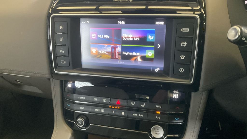 Used Jaguar F-Pace 2017 for sale - 76132899: Photo 8