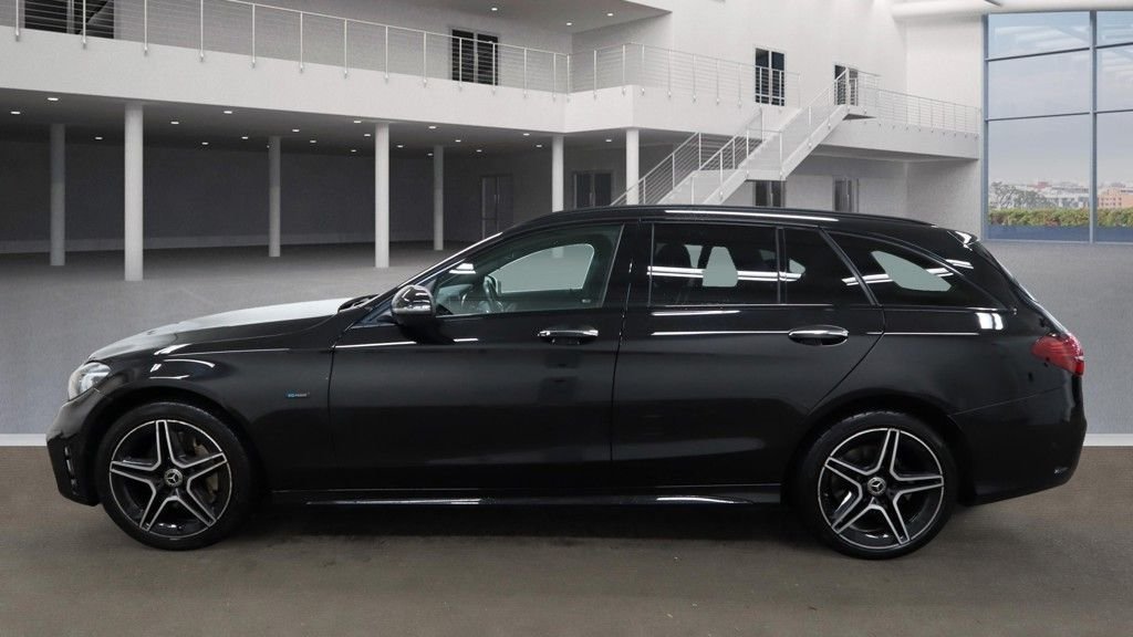 Used Mercedes-Benz C Class 2021 for sale - 76923815: Photo 6