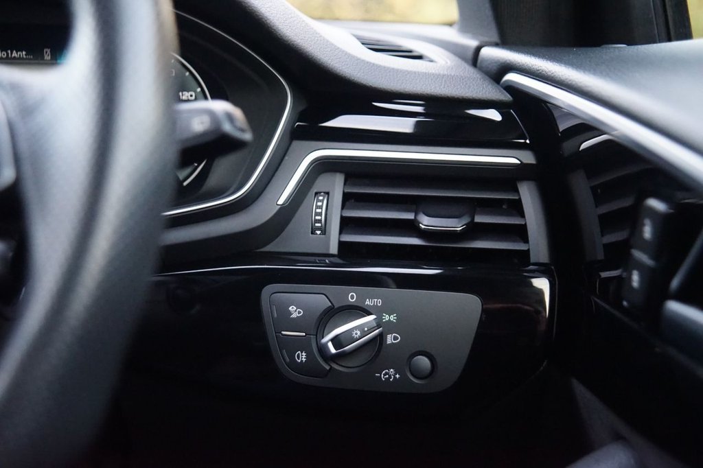 Used Audi A4 Avant 2020 for sale - 76132810: Photo 15