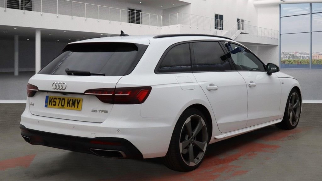 Used Audi A4 2020 for sale - 76132810: Photo 2