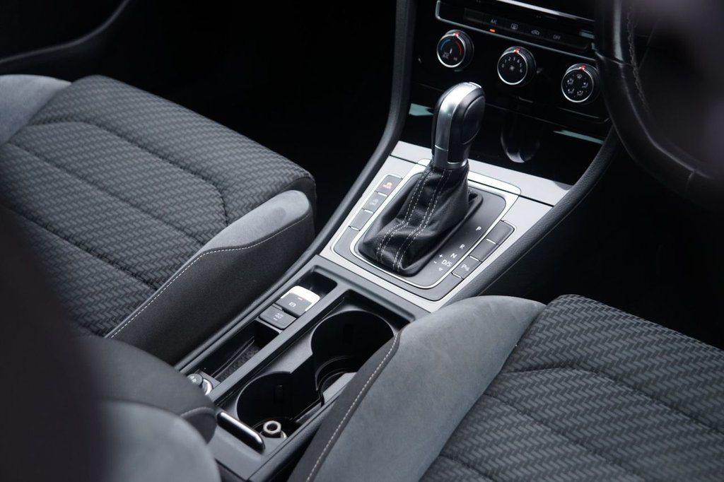 Used Volkswagen Golf 2019 for sale - 77327770: Photo 23