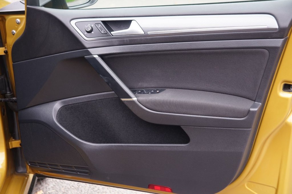 Used Volkswagen Golf 2019 for sale - 77327770: Photo 29