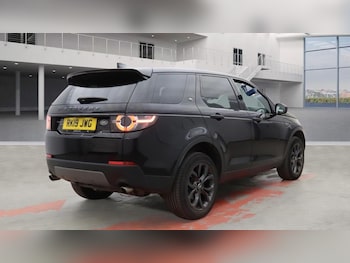 Used Land Rover Discovery Sport 2019 for sale - 75726984: Photo