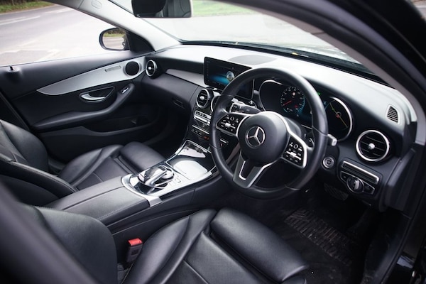 Used Mercedes-Benz C-Class 2018 for sale - 76010104: Photo 3