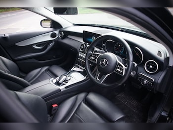 Used Mercedes-Benz C-Class 2018 for sale - 76010104: Photo 3