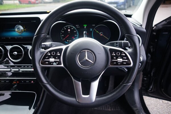 Used Mercedes-Benz C-Class 2018 for sale - 76010104: Photo 4
