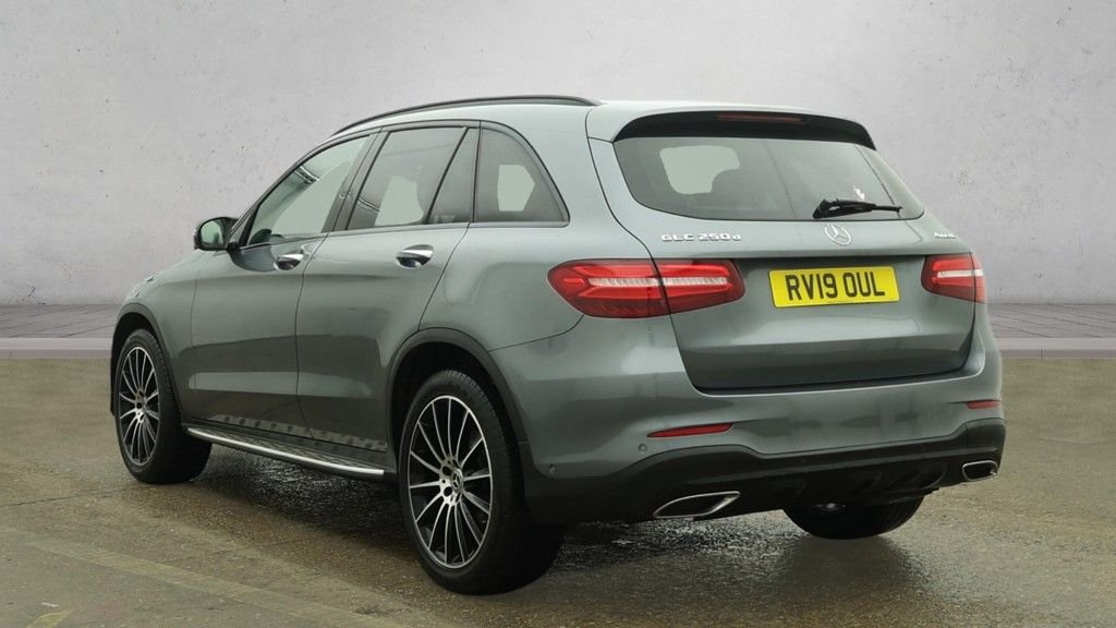 Used Mercedes-Benz GLC 2019 for sale - 77276121: Photo 3