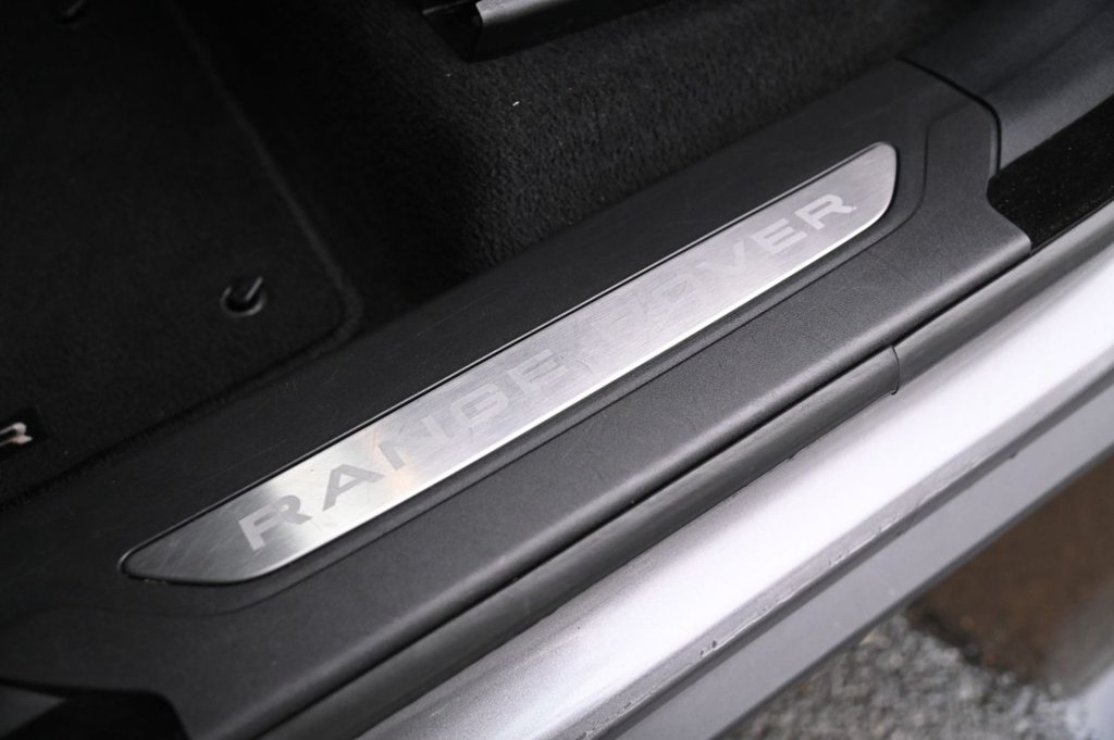 Used Land Rover Range Rover Velar 2017 for sale - 77153578: Photo 28