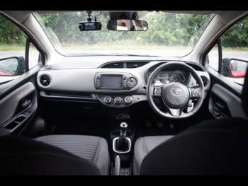 Used Toyota Yaris 2019 for sale - 74974528: Photo