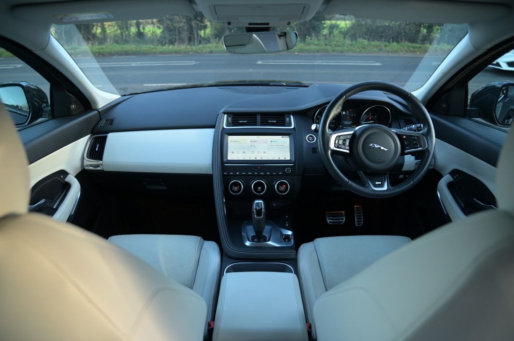 Used Jaguar E-Pace 2019 for sale - 76429841: Photo 17