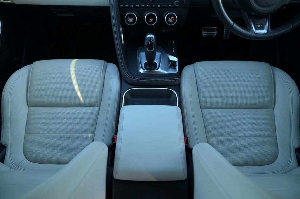 Used Jaguar E-Pace 2019 for sale - 76429841: Photo 21