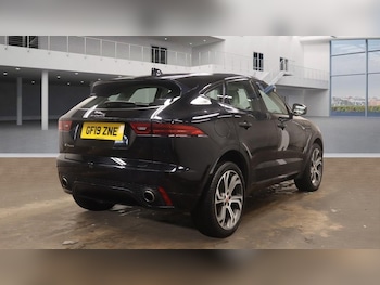 Used Jaguar E-Pace 2019 for sale - 76429841: Photo