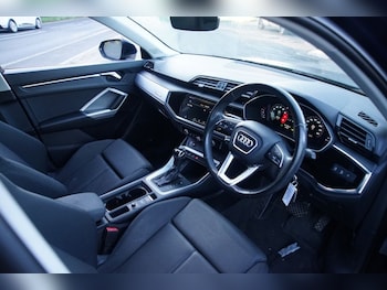 Used Audi Q3 2019 for sale - 76132928: Photo 3
