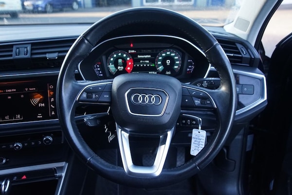 Used Audi Q3 2019 for sale - 76132928: Photo 4