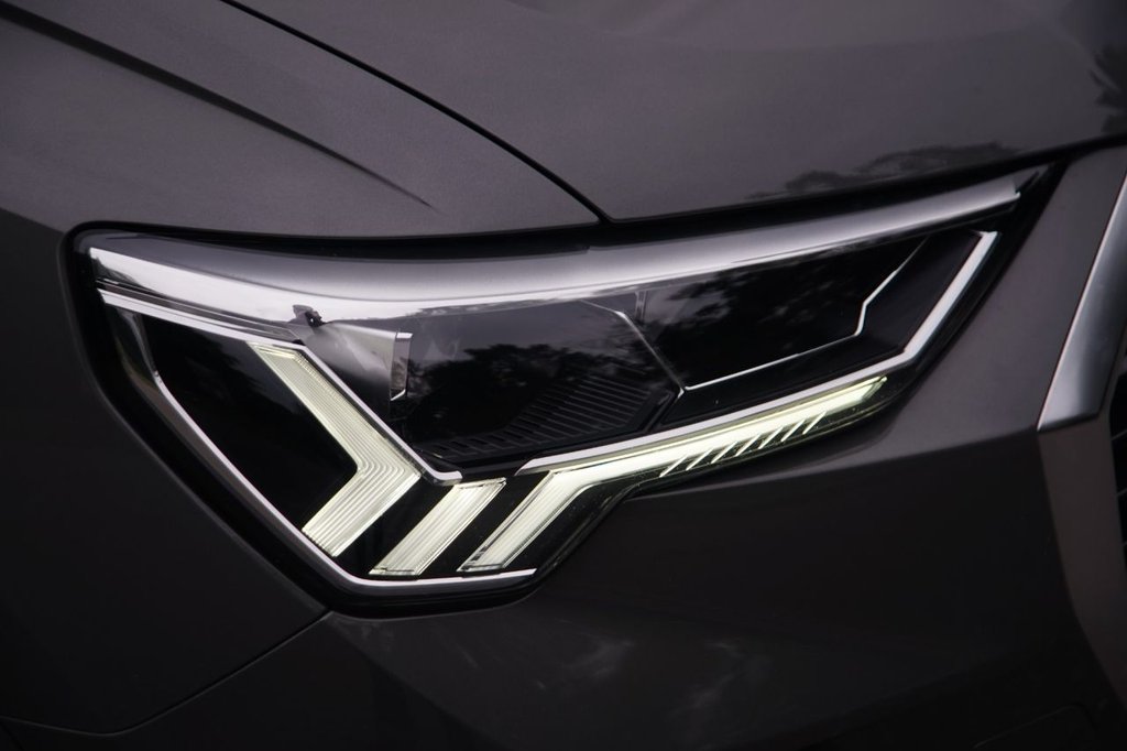 Used Audi Q3 2019 for sale - 76105666: Photo 34