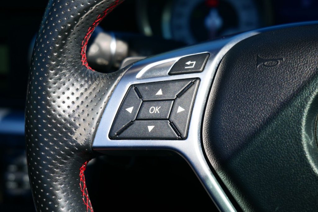 Used Mercedes-Benz SLK 2015 for sale - 78153795: Photo 11