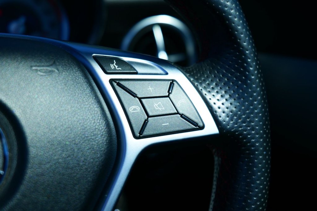 Used Mercedes-Benz SLK 2015 for sale - 78153795: Photo 12