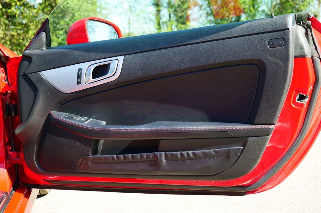 Used Mercedes-Benz SLK 2015 for sale - 78153795: Photo 25