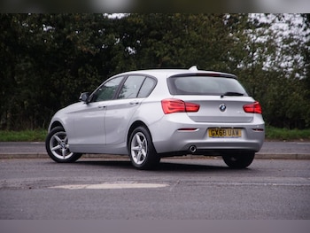 Used BMW 1 Series 2018 for sale - 76010127: Photo 2