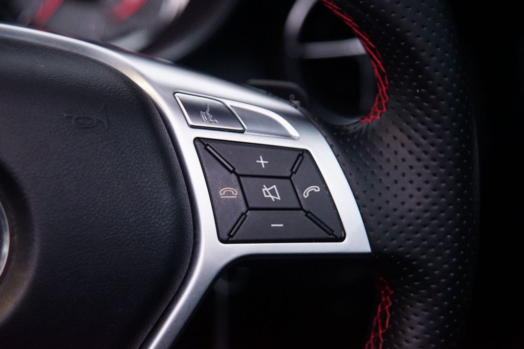 Used Mercedes-Benz SLK 2014 for sale - 76376344: Photo 12