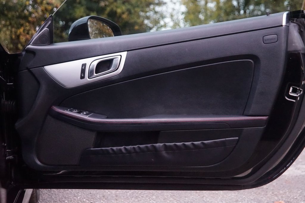 Used Mercedes-Benz SLK 2014 for sale - 76376344: Photo 27