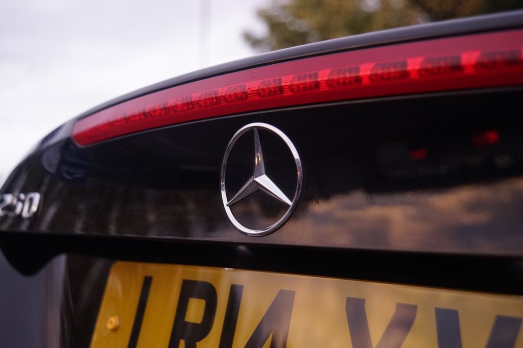 Used Mercedes-Benz SLK 2014 for sale - 76376344: Photo 42