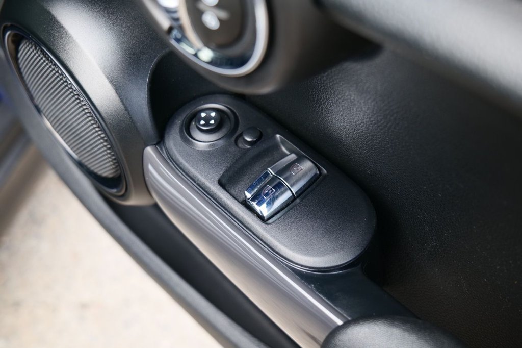 Used MINI Hatch 2019 for sale - 77820709: Photo 24