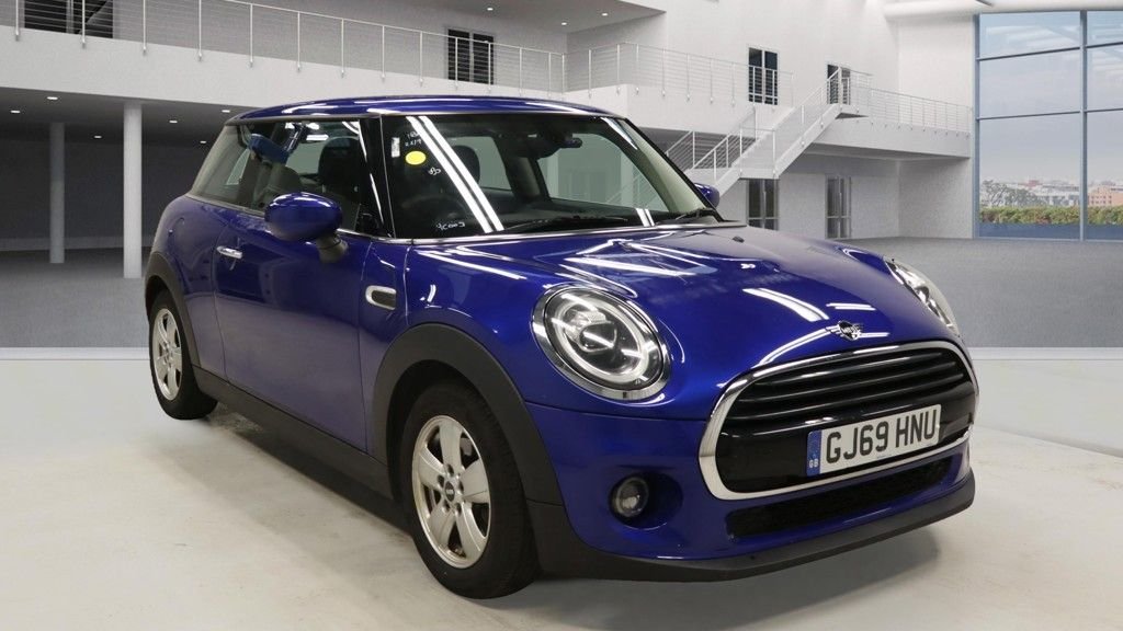 Used MINI Hatch 2019 for sale - 76406443: Photo 1