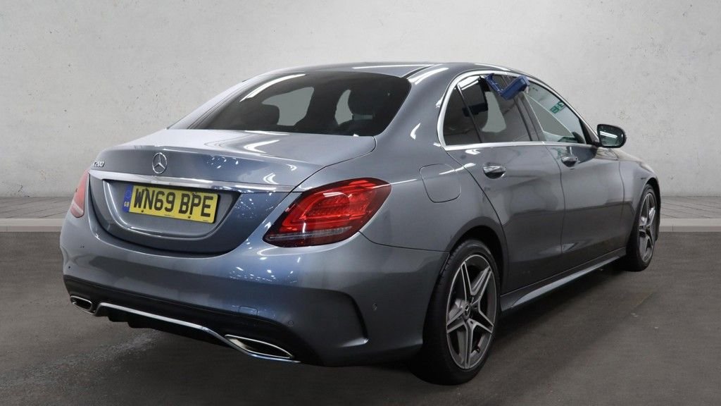 Used Mercedes-Benz C Class 2019 for sale - 76632516: Photo 2