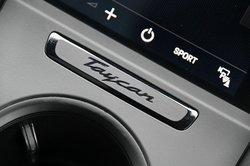 Used Porsche Taycan 2021 for sale - 77227541: Photo 25